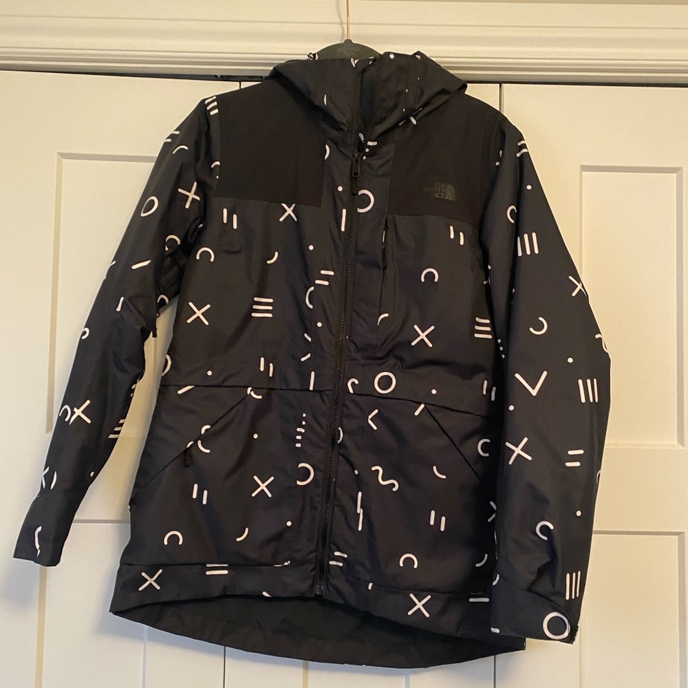 The north face women’s snow board/ski jacket